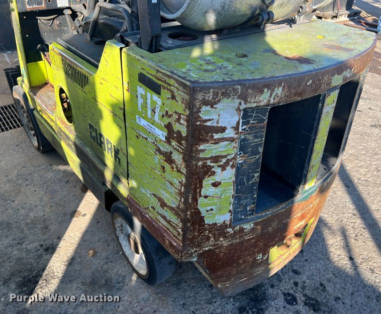 image for item MS9010 Clark GCX25  forklift
