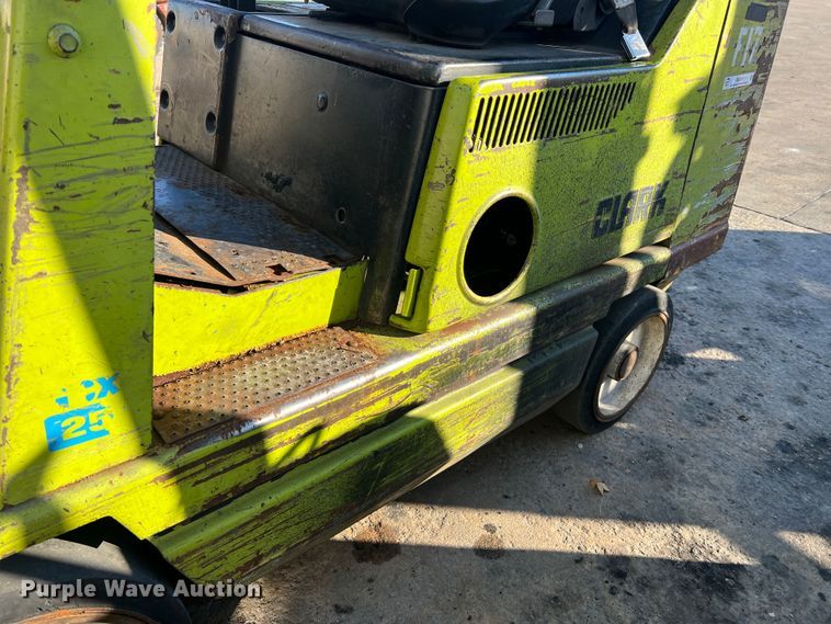 image for item MS9010 Clark GCX25  forklift