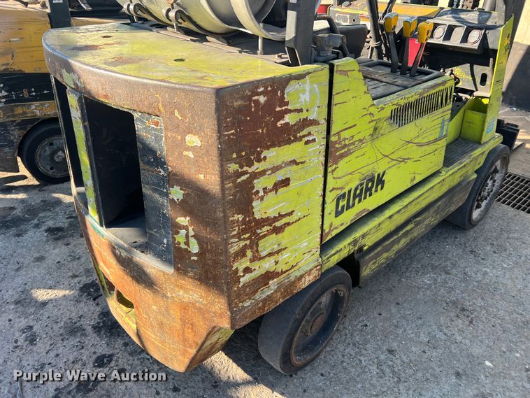 image for item MS9010 Clark GCX25  forklift