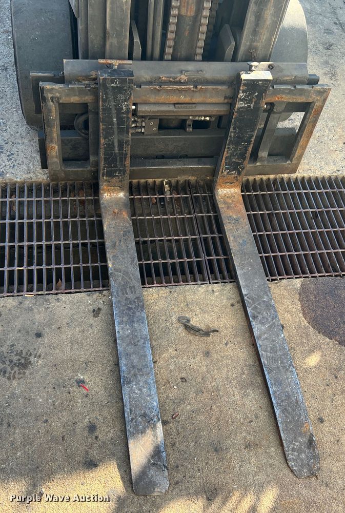 image for item MS9010 Clark GCX25  forklift