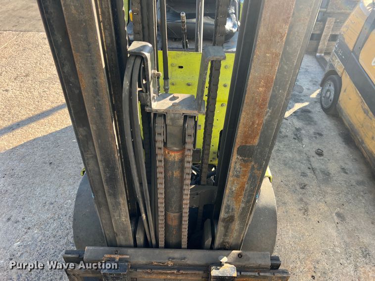 image for item MS9010 Clark GCX25  forklift