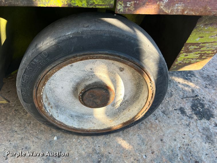 image for item MS9010 Clark GCX25  forklift