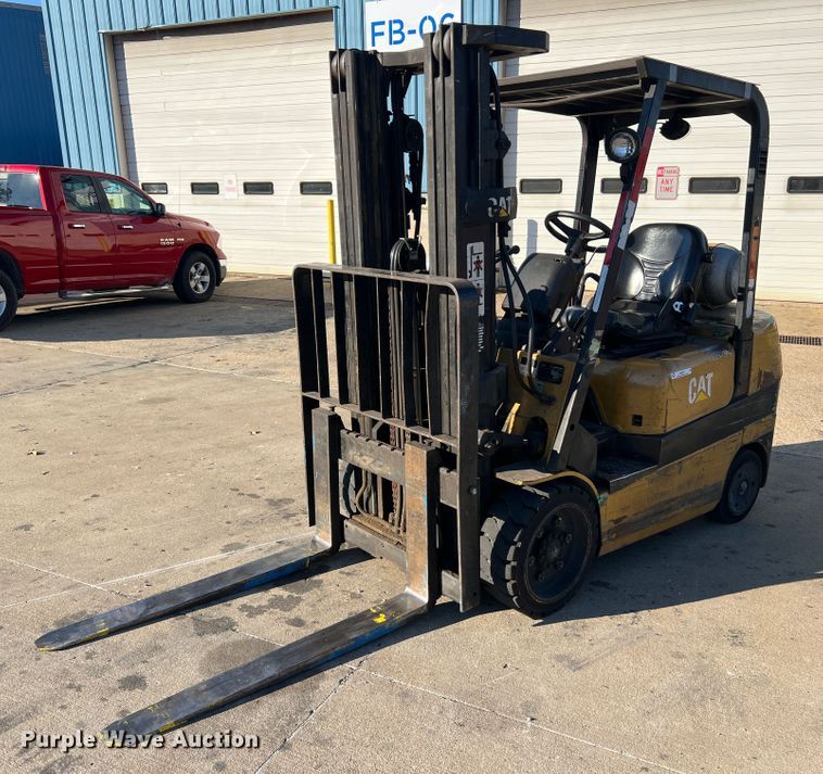 image for item MS9011 Caterpillar FGC30K  forklift