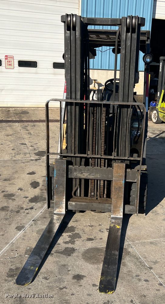 image for item MS9011 Caterpillar FGC30K  forklift