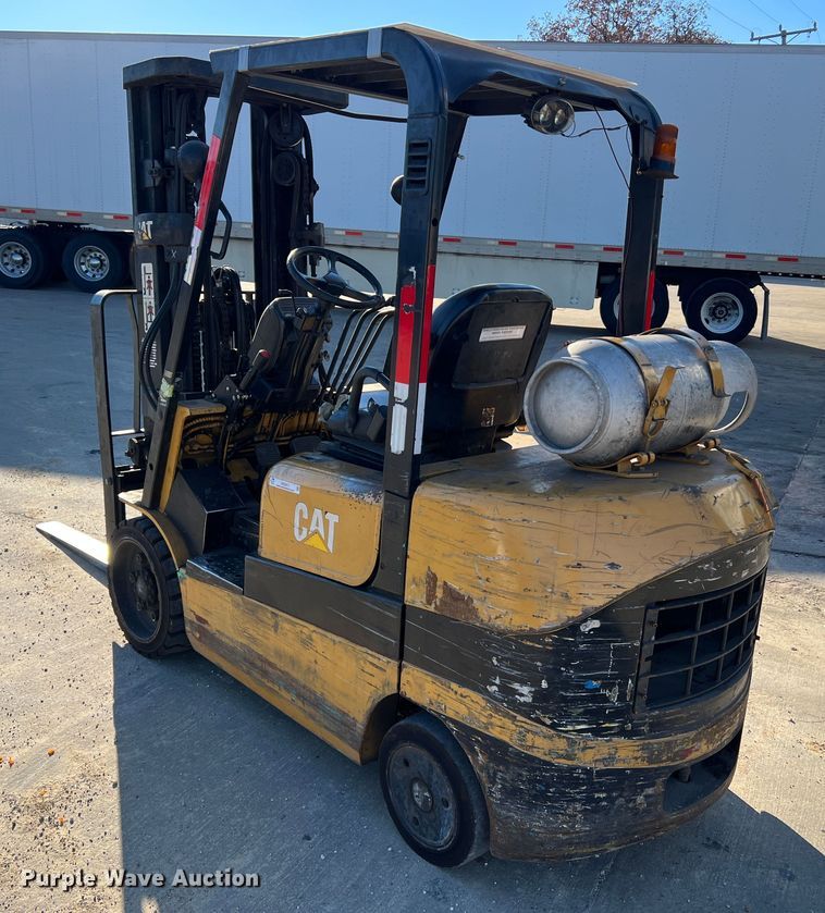 image for item MS9011 Caterpillar FGC30K  forklift