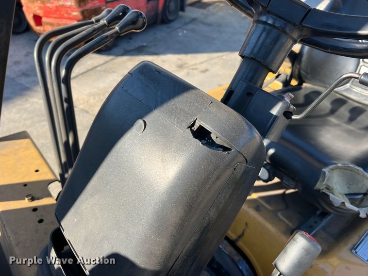 image for item MS9011 Caterpillar FGC30K  forklift