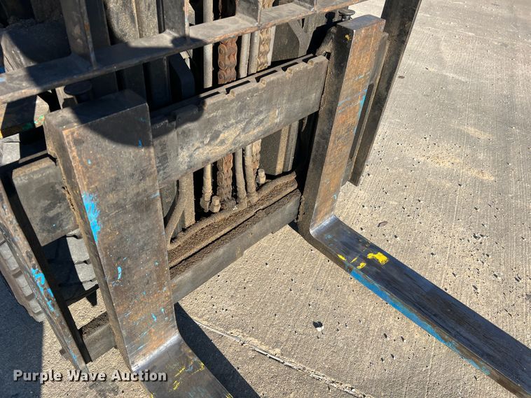 image for item MS9011 Caterpillar FGC30K  forklift