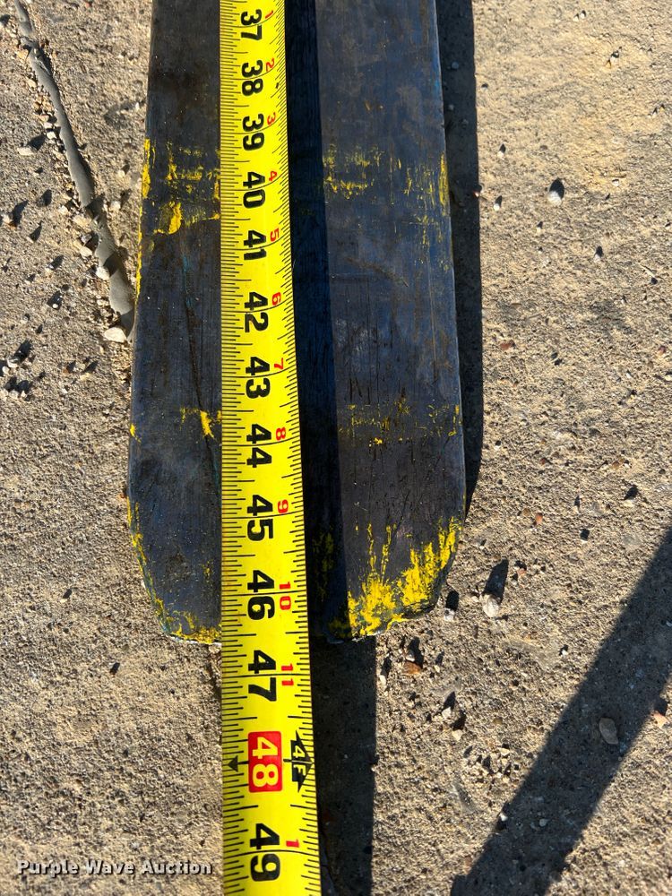 image for item MS9011 Caterpillar FGC30K  forklift