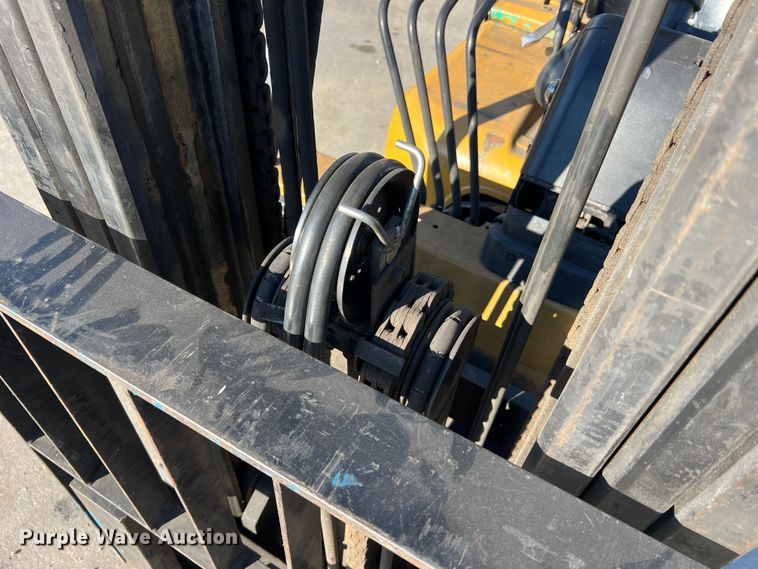 image for item MS9011 Caterpillar FGC30K  forklift