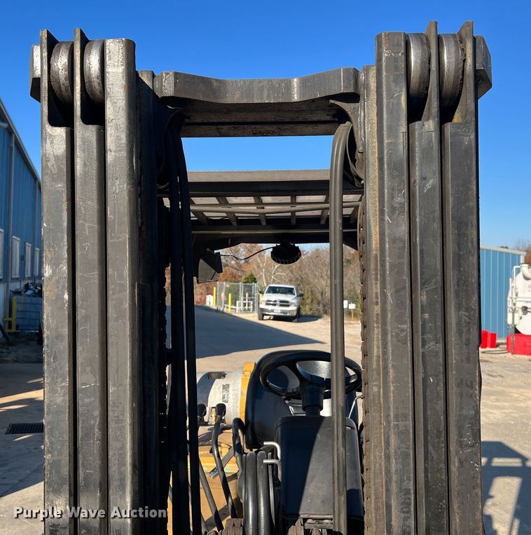 image for item MS9011 Caterpillar FGC30K  forklift