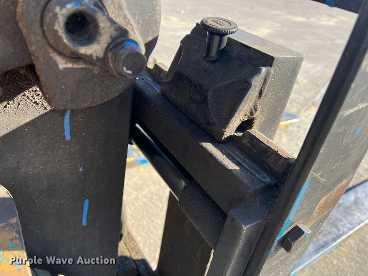 image for item MS9011 Caterpillar FGC30K  forklift