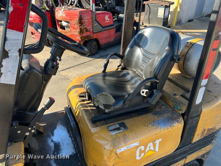 image for item MS9011 Caterpillar FGC30K  forklift