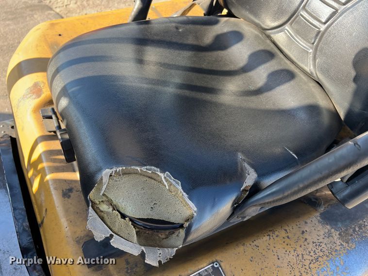 image for item MS9011 Caterpillar FGC30K  forklift