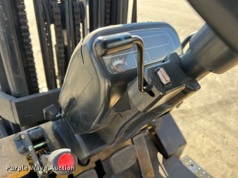 image for item MS9011 Caterpillar FGC30K  forklift