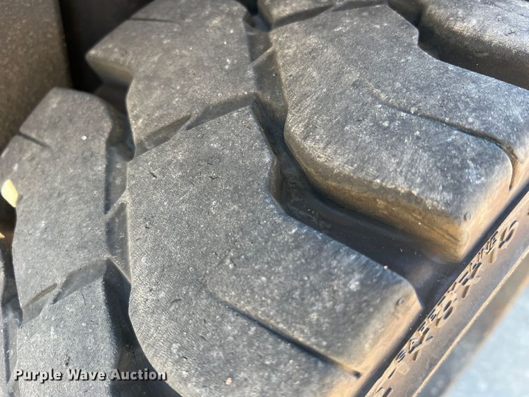 image for item MS9011 Caterpillar FGC30K  forklift