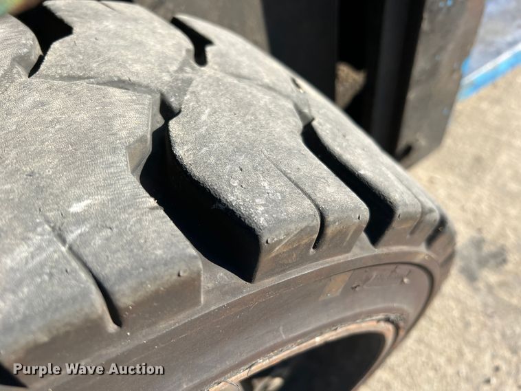 image for item MS9011 Caterpillar FGC30K  forklift