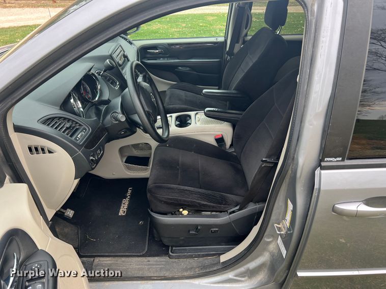 image for item MS9017 2014 Dodge Grand Caravan SXT  van