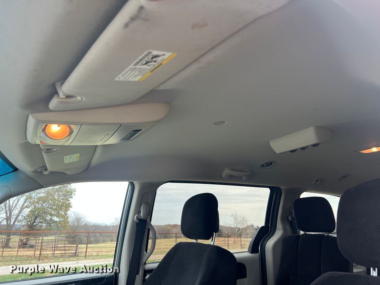 image for item MS9017 2014 Dodge Grand Caravan SXT  van