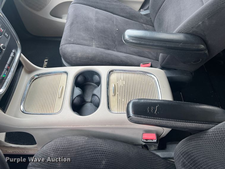 image for item MS9017 2014 Dodge Grand Caravan SXT  van