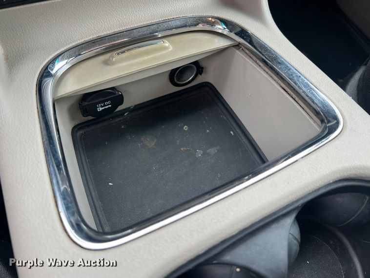 image for item MS9017 2014 Dodge Grand Caravan SXT  van