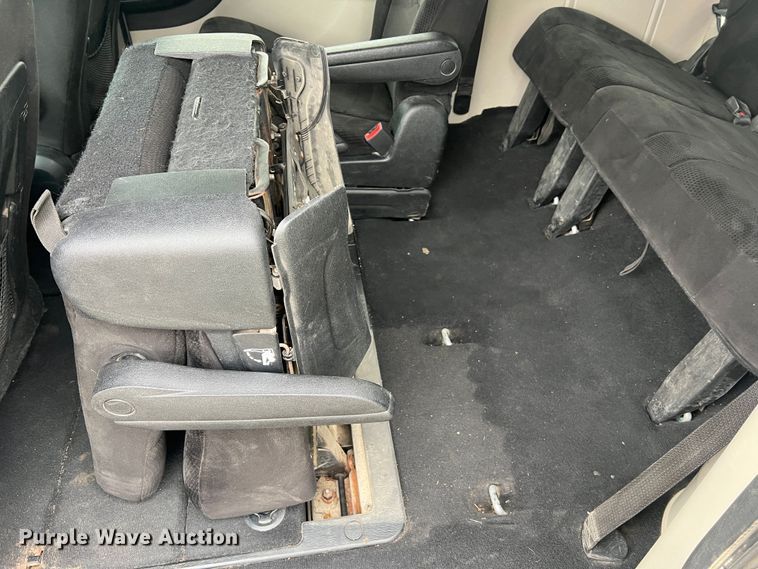 image for item MS9017 2014 Dodge Grand Caravan SXT  van