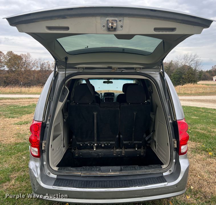 image for item MS9017 2014 Dodge Grand Caravan SXT  van