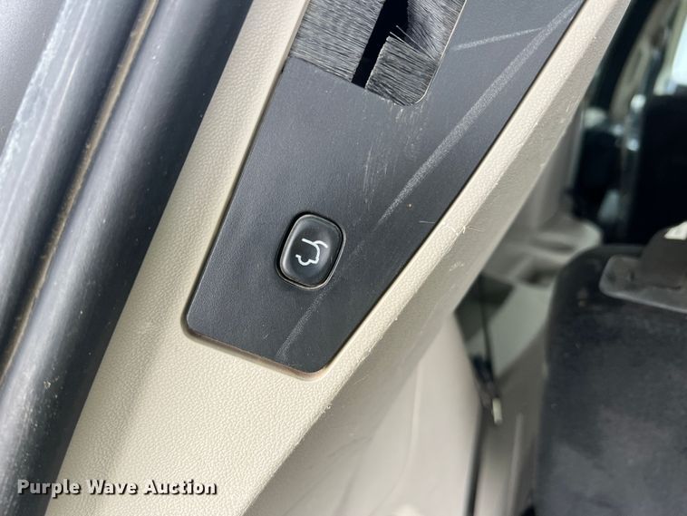 image for item MS9017 2014 Dodge Grand Caravan SXT  van