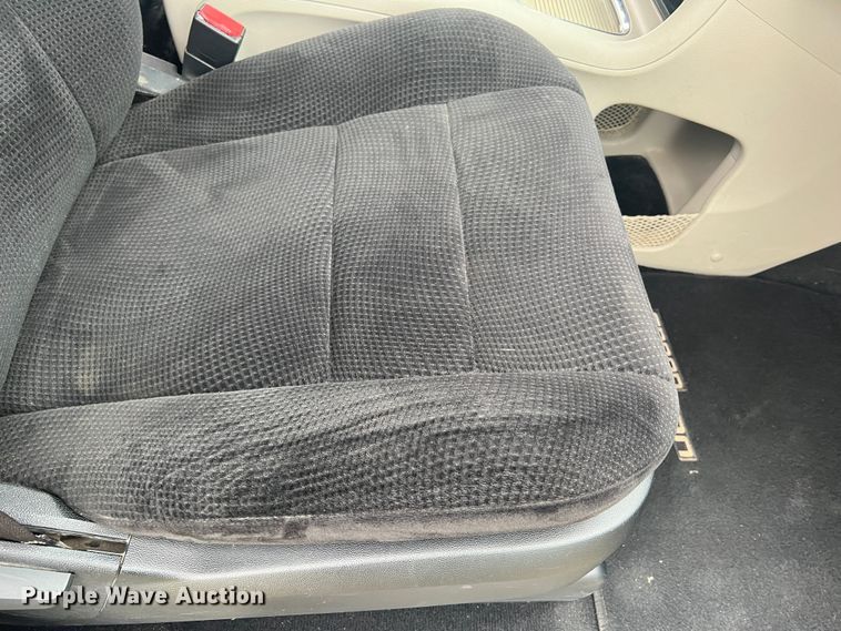 image for item MS9017 2014 Dodge Grand Caravan SXT  van