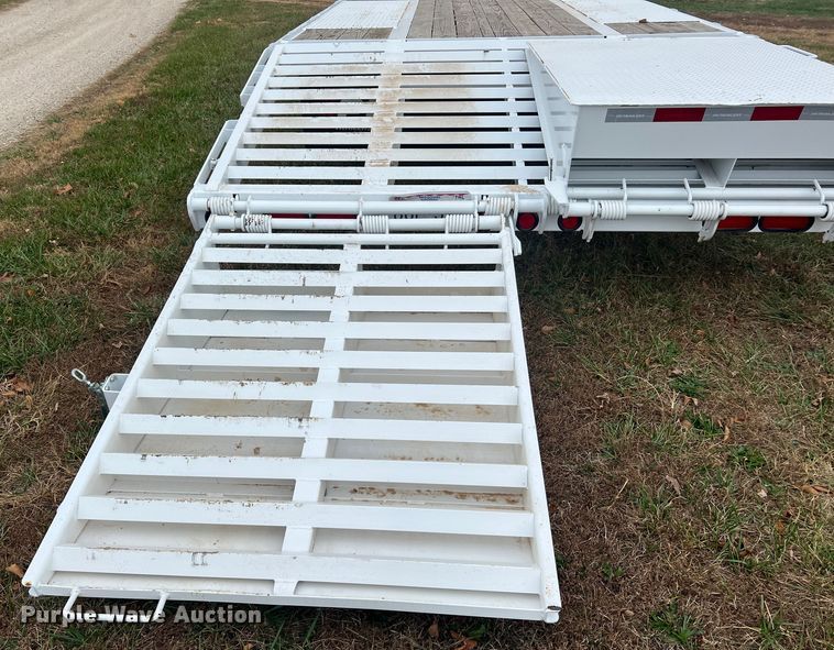 image for item MS9019 2023 PJ 3F412  equipment trailer
