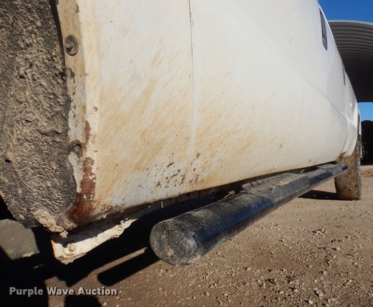 image for item MW9322 2013 Ford F350 Super Duty XLT  Crew Cab pickup truck