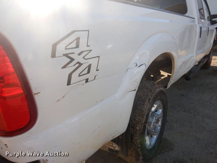 image for item MW9322 2013 Ford F350 Super Duty XLT  Crew Cab pickup truck