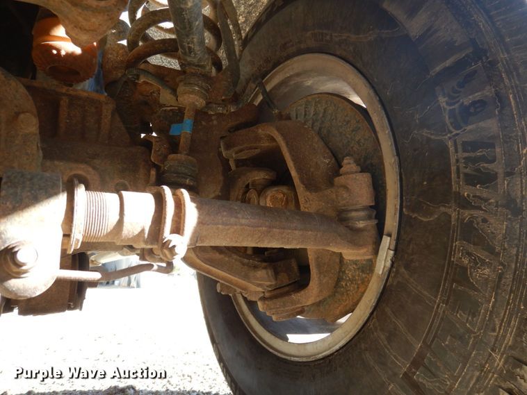 image for item MW9322 2013 Ford F350 Super Duty XLT  Crew Cab pickup truck