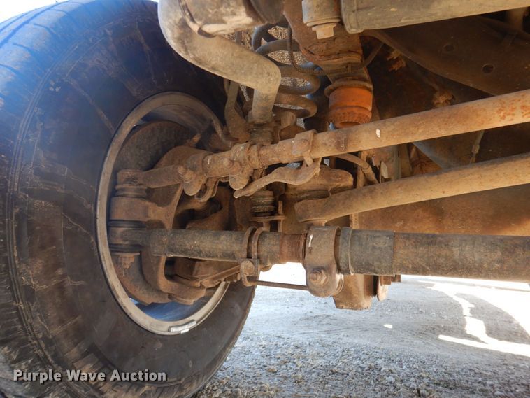 image for item MW9322 2013 Ford F350 Super Duty XLT  Crew Cab pickup truck