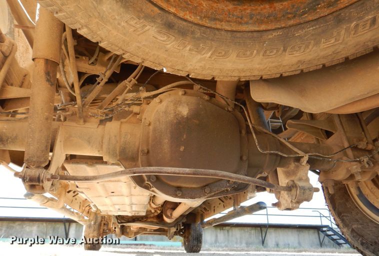 image for item MW9322 2013 Ford F350 Super Duty XLT  Crew Cab pickup truck