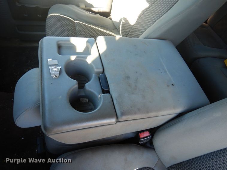 image for item MW9322 2013 Ford F350 Super Duty XLT  Crew Cab pickup truck