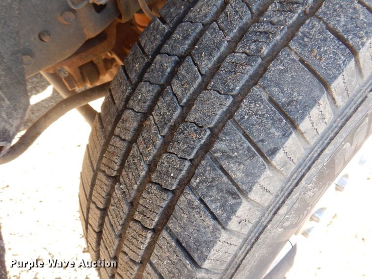 image for item MW9322 2013 Ford F350 Super Duty XLT  Crew Cab pickup truck