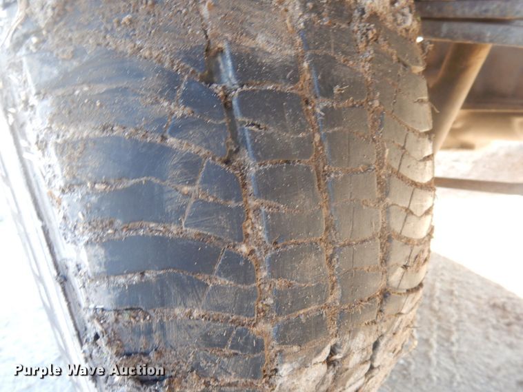 image for item MW9322 2013 Ford F350 Super Duty XLT  Crew Cab pickup truck