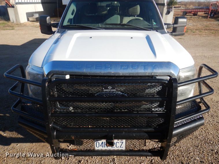 image for item MW9323 2013 Ford F350 Super Duty XLT  Crew Cab pickup truck