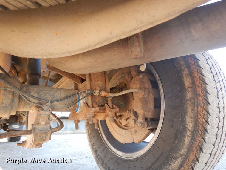 image for item MW9323 2013 Ford F350 Super Duty XLT  Crew Cab pickup truck