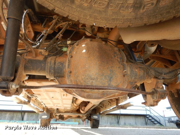 image for item MW9323 2013 Ford F350 Super Duty XLT  Crew Cab pickup truck