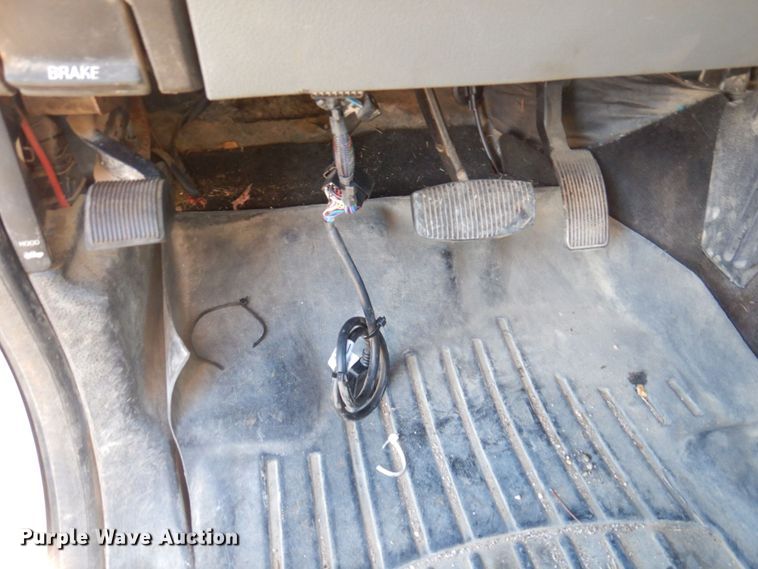 image for item MW9323 2013 Ford F350 Super Duty XLT  Crew Cab pickup truck