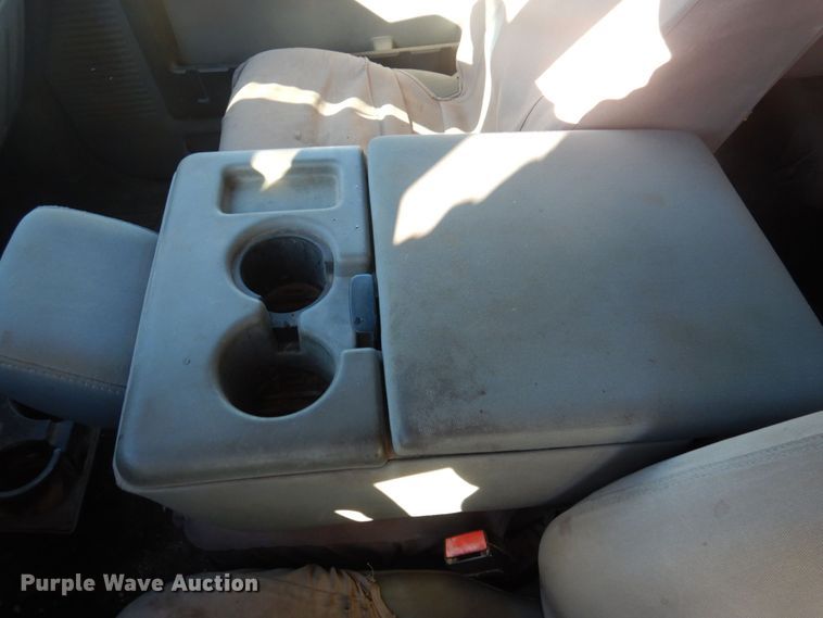 image for item MW9323 2013 Ford F350 Super Duty XLT  Crew Cab pickup truck