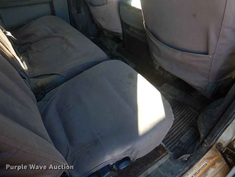 image for item MW9323 2013 Ford F350 Super Duty XLT  Crew Cab pickup truck