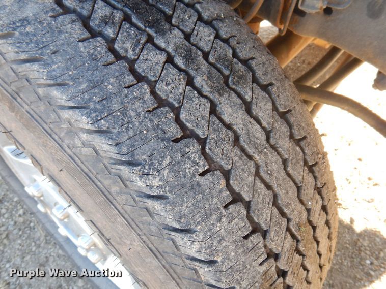 image for item MW9323 2013 Ford F350 Super Duty XLT  Crew Cab pickup truck