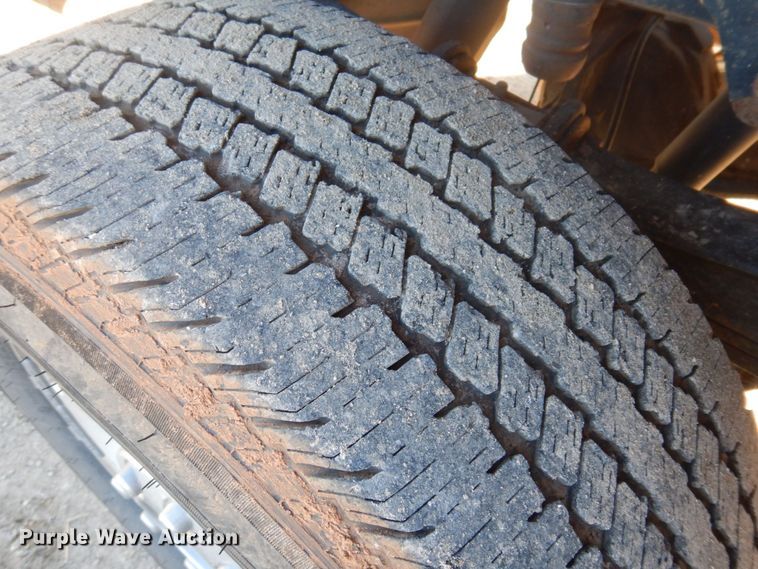 image for item MW9323 2013 Ford F350 Super Duty XLT  Crew Cab pickup truck