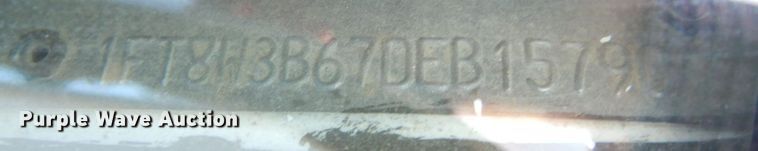 image for item MW9323 2013 Ford F350 Super Duty XLT  Crew Cab pickup truck