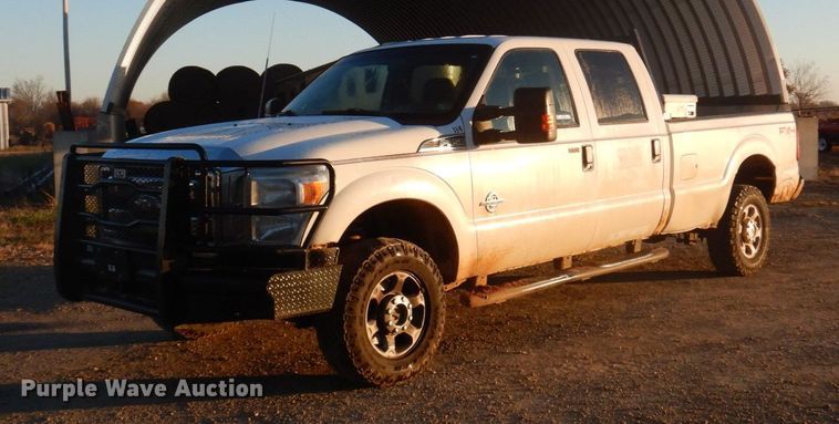 image for item MW9324 2011 Ford F350 Super Duty XLT  Crew Cab pickup truck