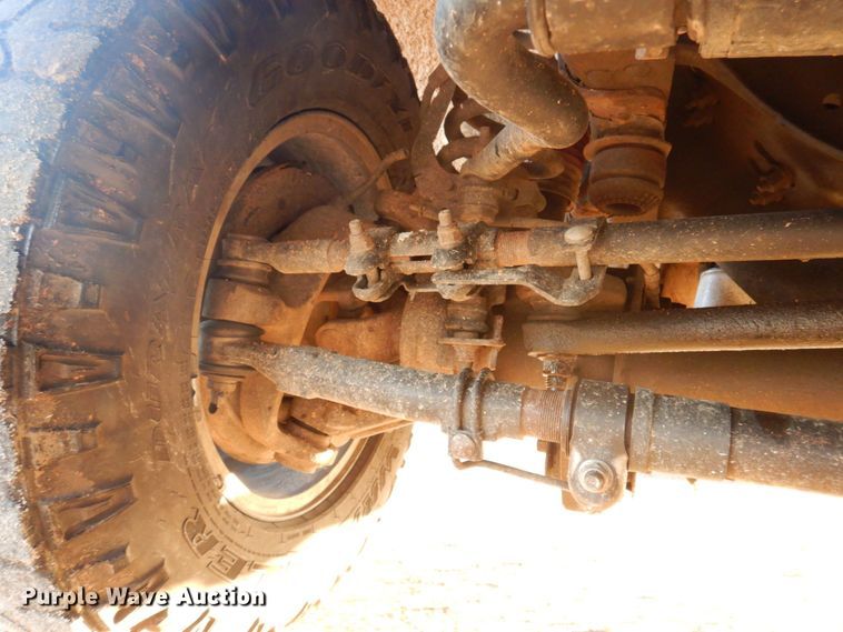 image for item MW9324 2011 Ford F350 Super Duty XLT  Crew Cab pickup truck