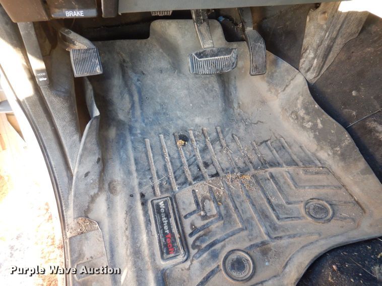 image for item MW9324 2011 Ford F350 Super Duty XLT  Crew Cab pickup truck