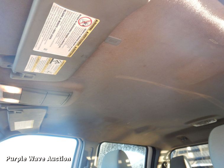 image for item MW9324 2011 Ford F350 Super Duty XLT  Crew Cab pickup truck